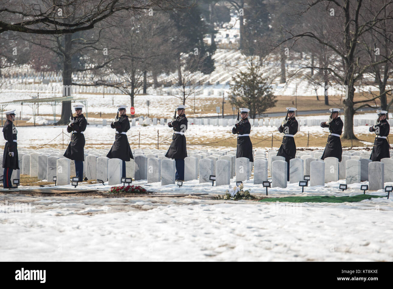 Navy Funeral Sailor First H Hi-res Stock Photography And Images - Alamy