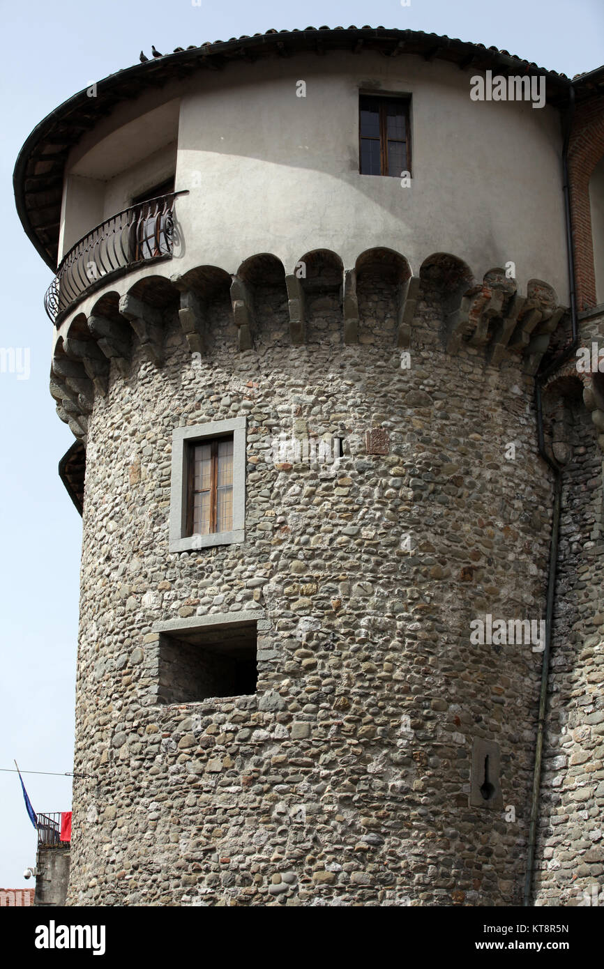 Castelnuovo di Garfagnana Ariosto's Castle. Tuscany, Italy Stock Photo Alamy