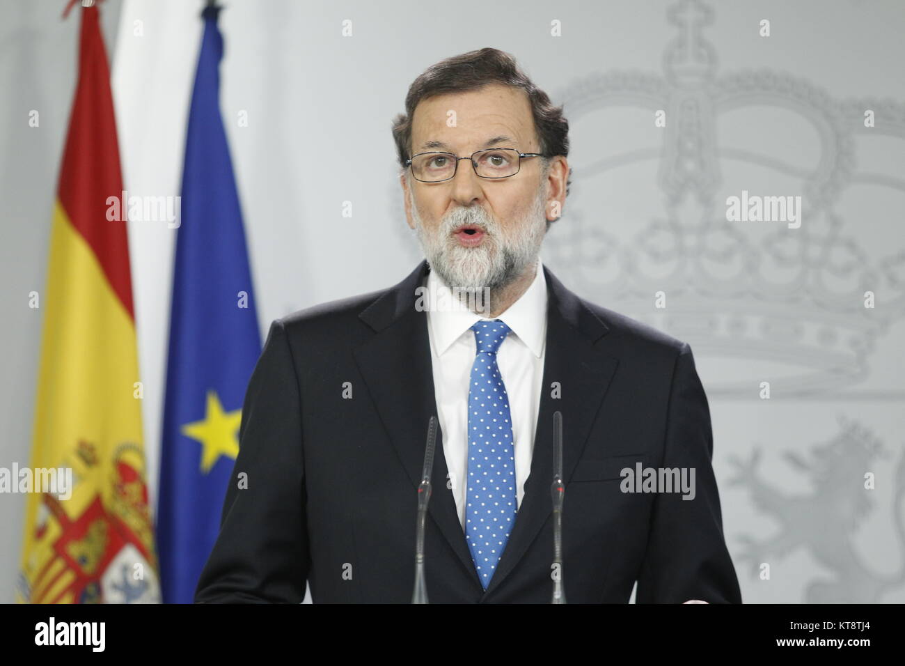 Madrid, Spain. 22nd December, 2017. Spain's Prime Minister Mariano Rajoy waits for the start of a Popular Party executive national committee meeting in Madrid, Spain, Friday, Dec. 22, 2017. Catalonia's secessionist parties won enough votes Thursday to regain a slim majority in the regional parliament and give new momentum to their political struggle for independence from Spain. Credit: Gtres Información más Comuniación on line, S.L./Alamy Live News Stock Photo