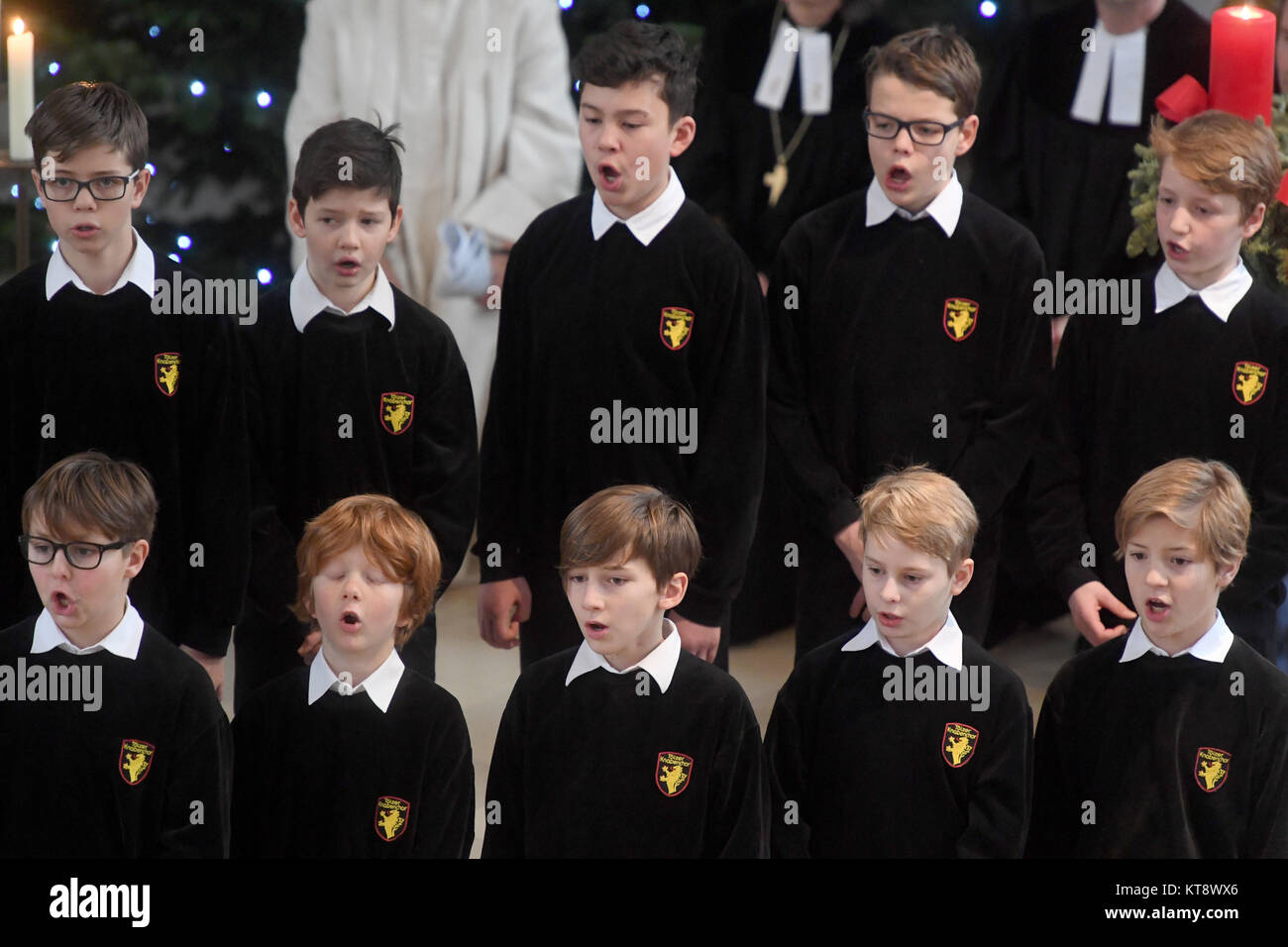 The Toelz Boys Choir Singing During The Ecumenical Christmas Carol Stock Photo Alamy