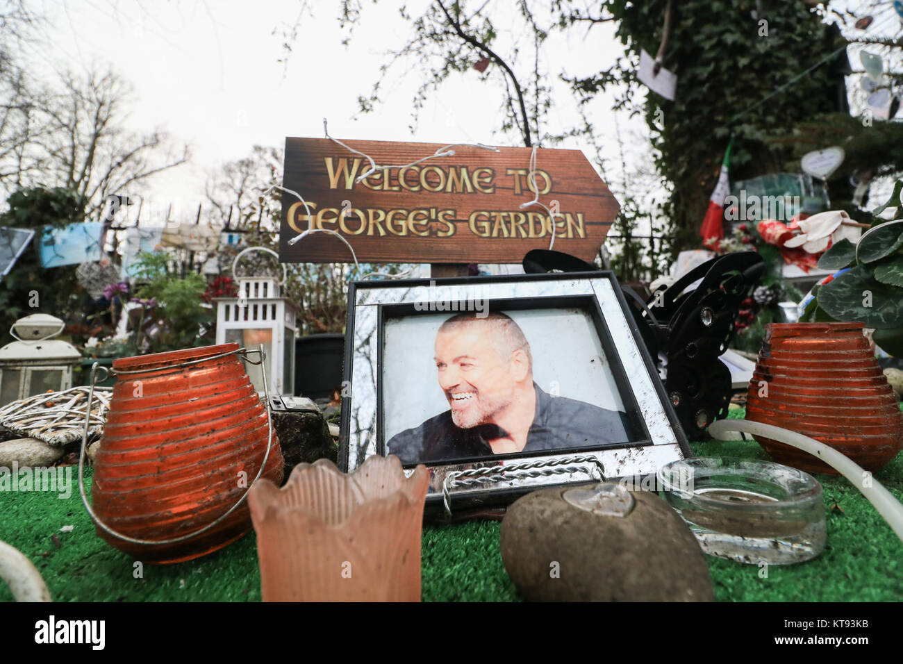 London, UK. 23rd Dec, 2017. The first anniversary  approaches of the death of British and International pop legend  George Michael  who died in Goring on Thames on 25 December 2016. Many devoted fans continue to visit and leave posthumous  tributes including  handmade items, flowers, posters and photographs at the George Michael memorial garden  set up outside the singer's former home in North London Credit: amer ghazzal/Alamy Live News Stock Photo
