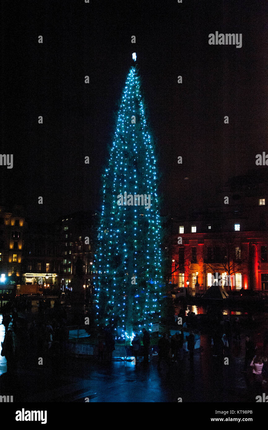 Trafalgar christmas tree ceremony hires stock photography and images