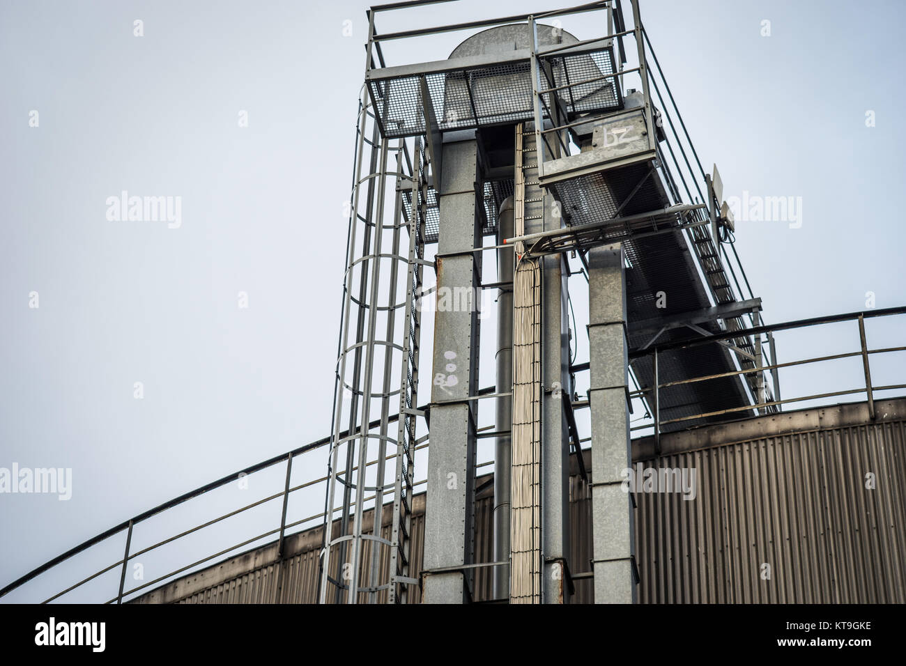 Industrial silos. Tall and with external staircase Stock Photo Alamy
