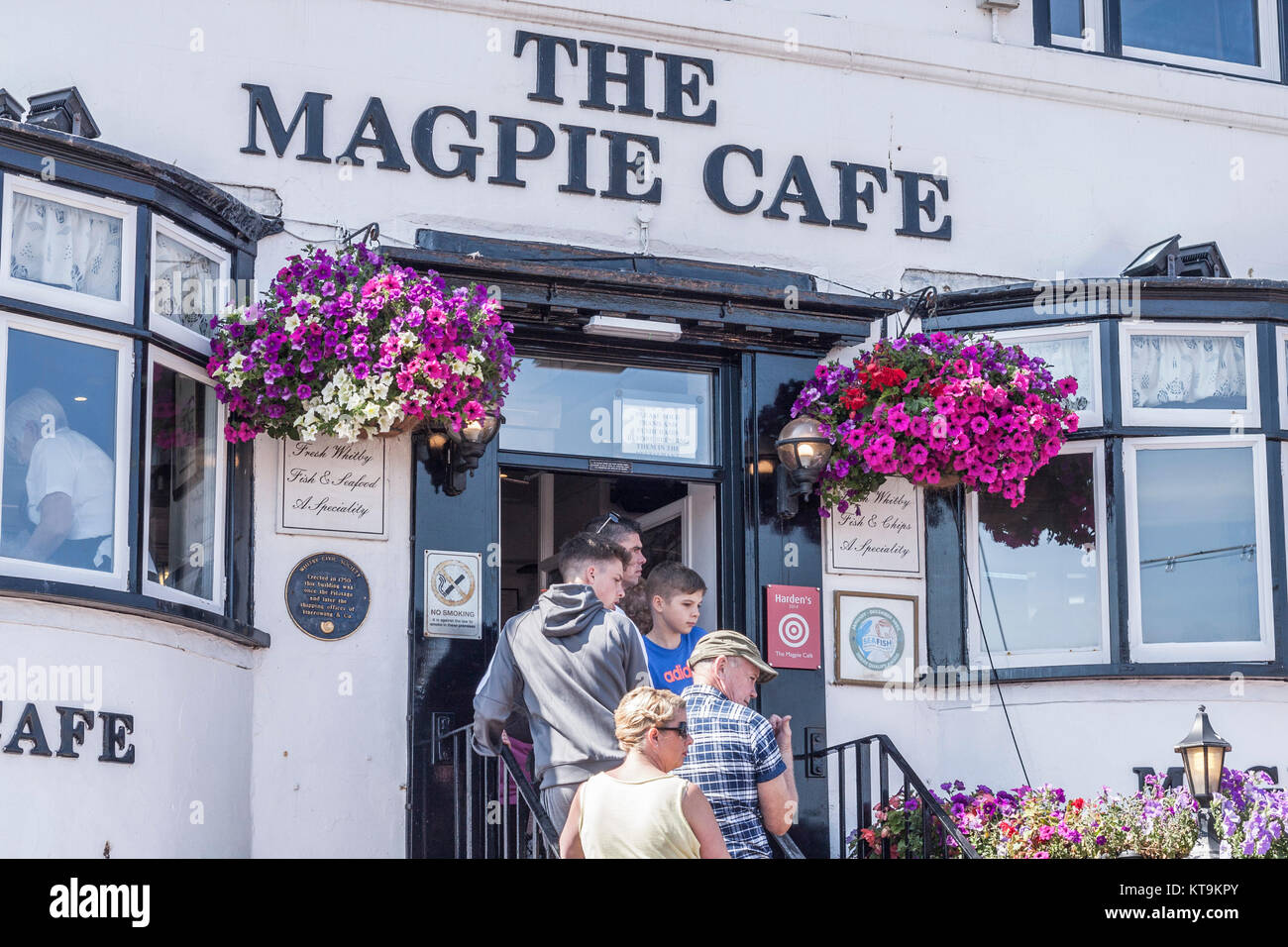 People queuing outside the Magpie Cafe in Whitby, North Yorkshire,England,UK Stock Photo