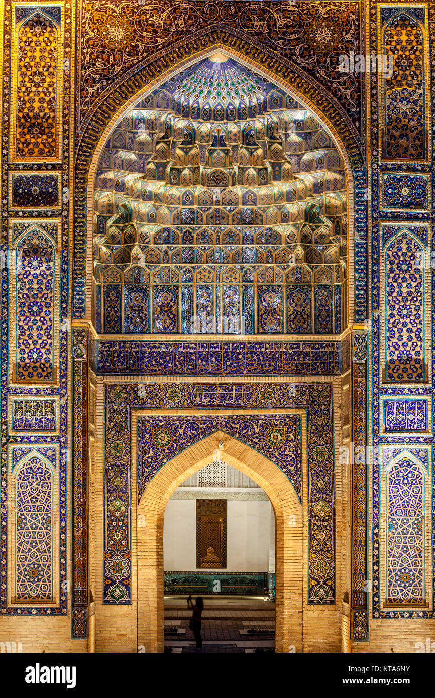 Exterior amir temur mausoleum hi-res stock photography and images - Alamy