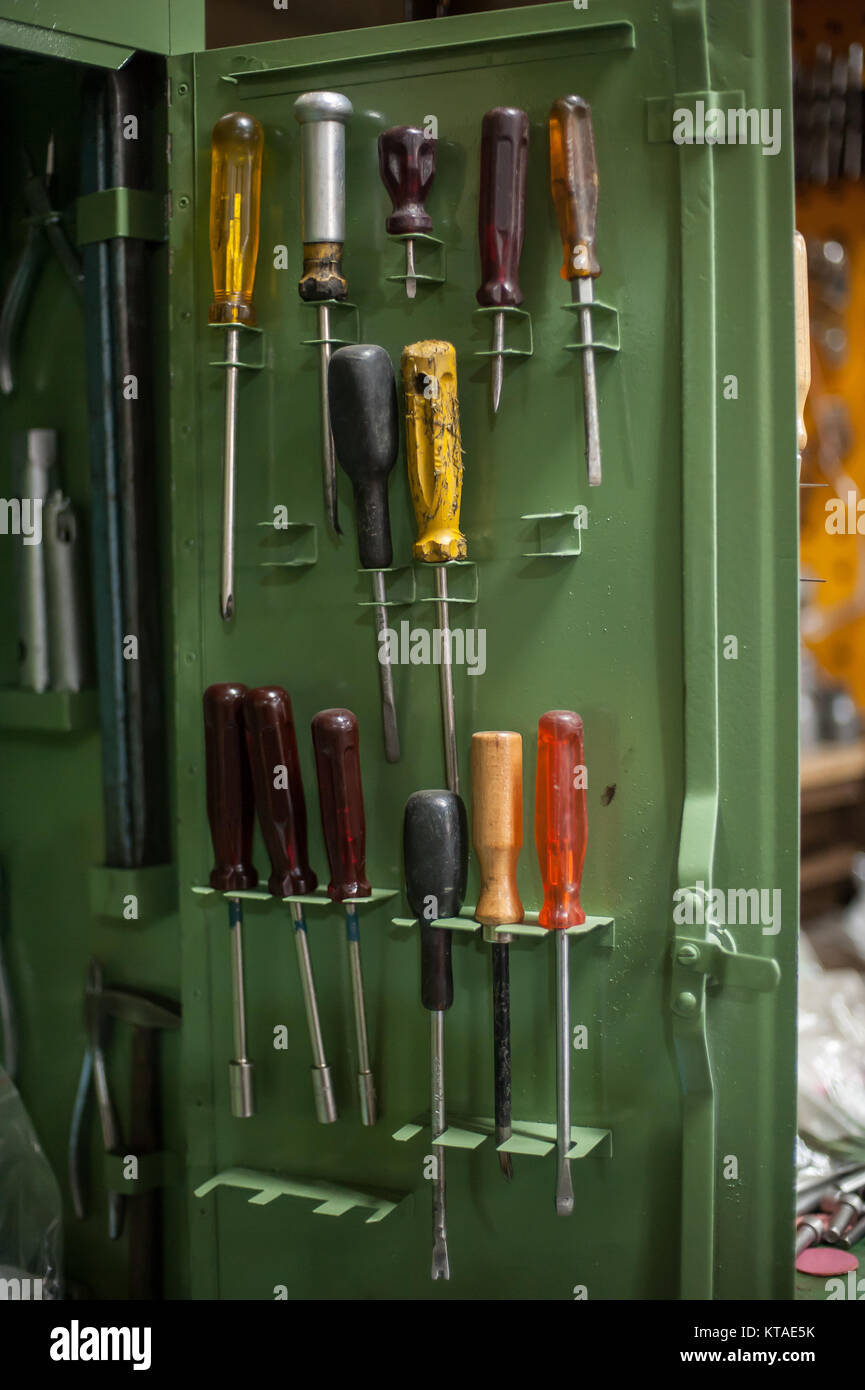 Old screwdrivers hires stock photography and images Alamy