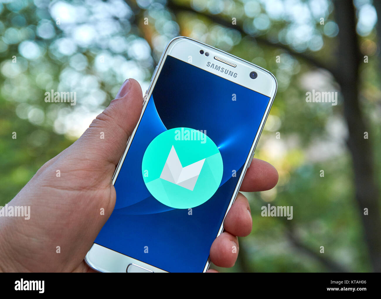 Android marshmallow hires stock photography and images Alamy