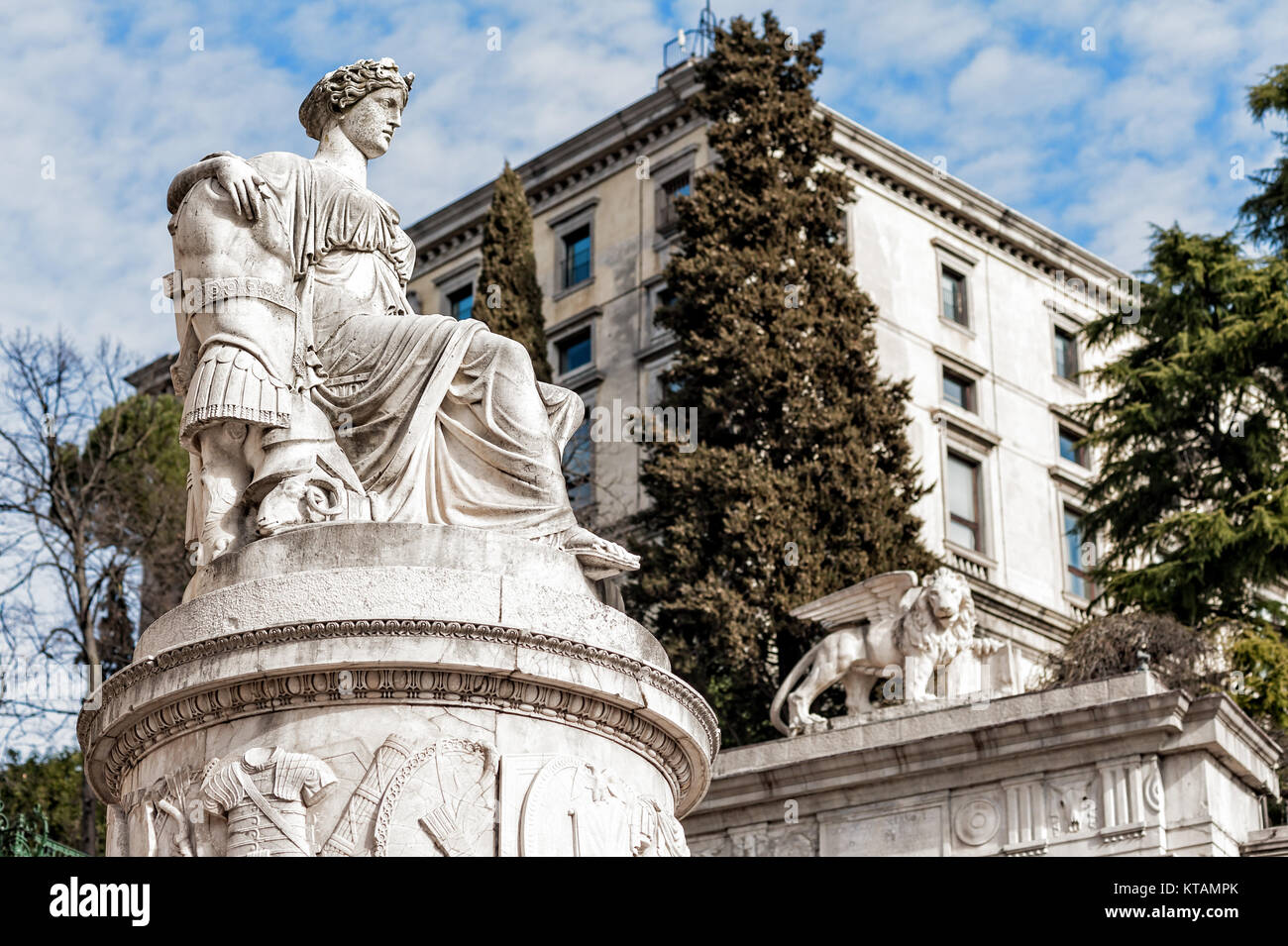 Statue of peace Stock Photo Alamy