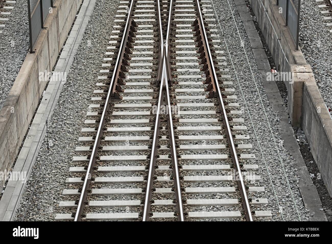 Merging Railway Tracks Stock Photo Alamy