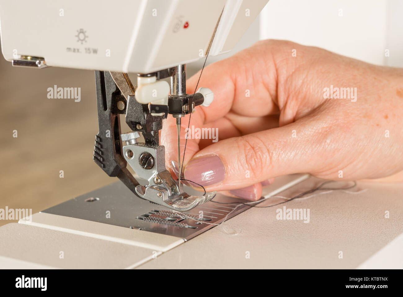 Nähmaschine High Resolution Stock Photography and Images - Alamy