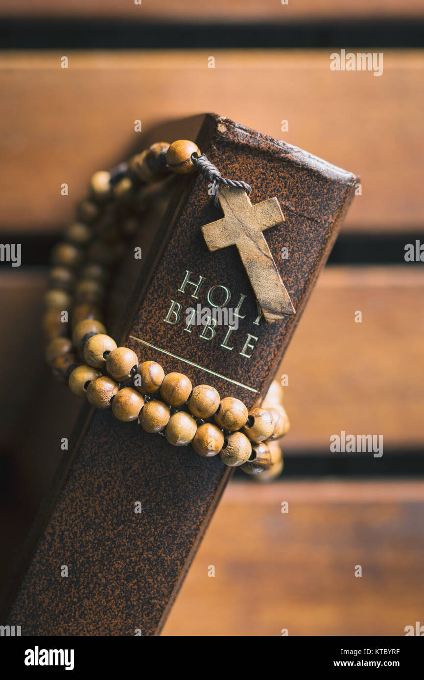 Rosary beads and holy bible Stock Photo Alamy
