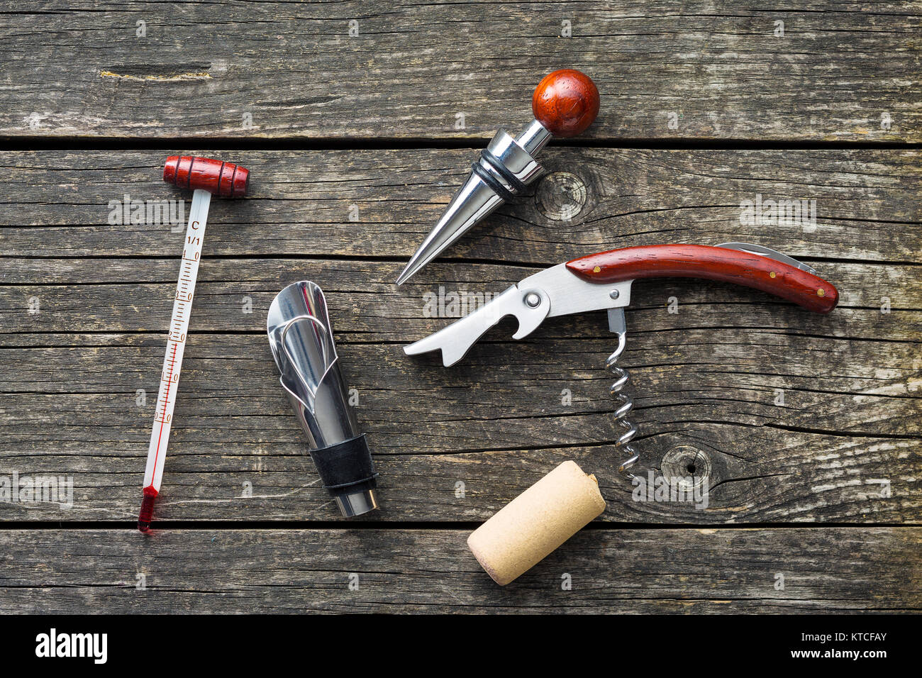 Wine opener deluxe kit gift sommelier tools Stock Photo - Alamy