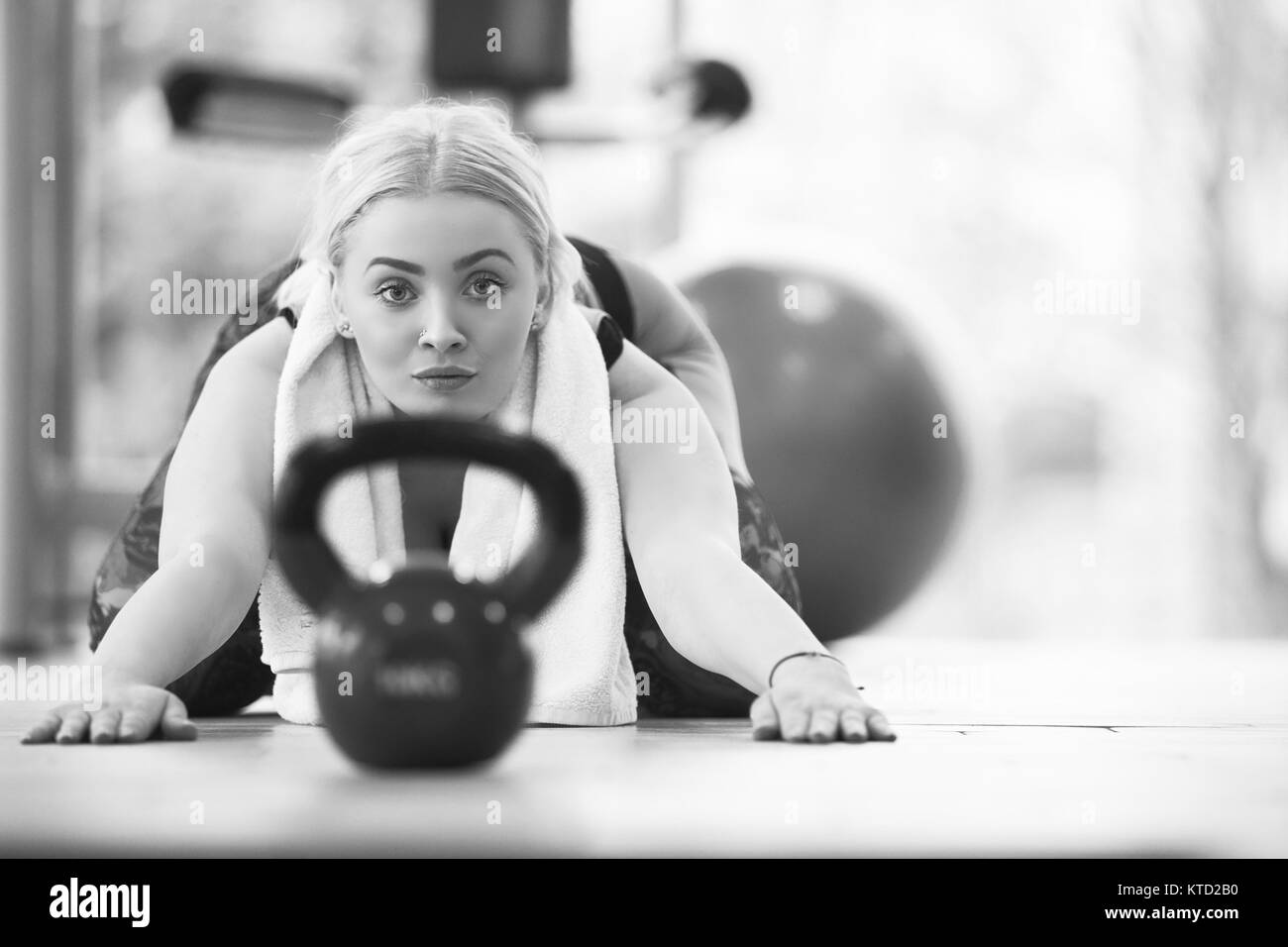Woman athlete training workout in Black and White Stock Photos & Images ...
