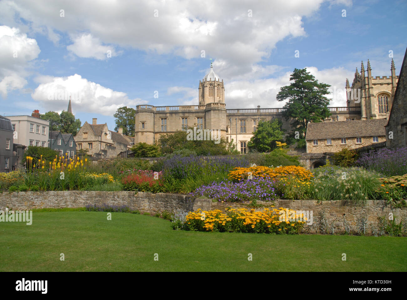 Oxford, United Kingdom - August 16, 2015: Meadow, hall and Tom Tower at Christ Church College Stock Photo
