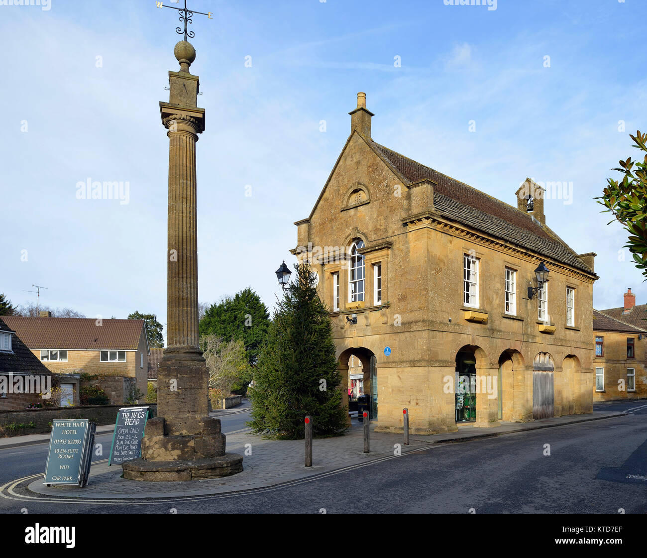 Martock Market Hall & Pinnacle Monument, South Somerset Stock Photo Alamy