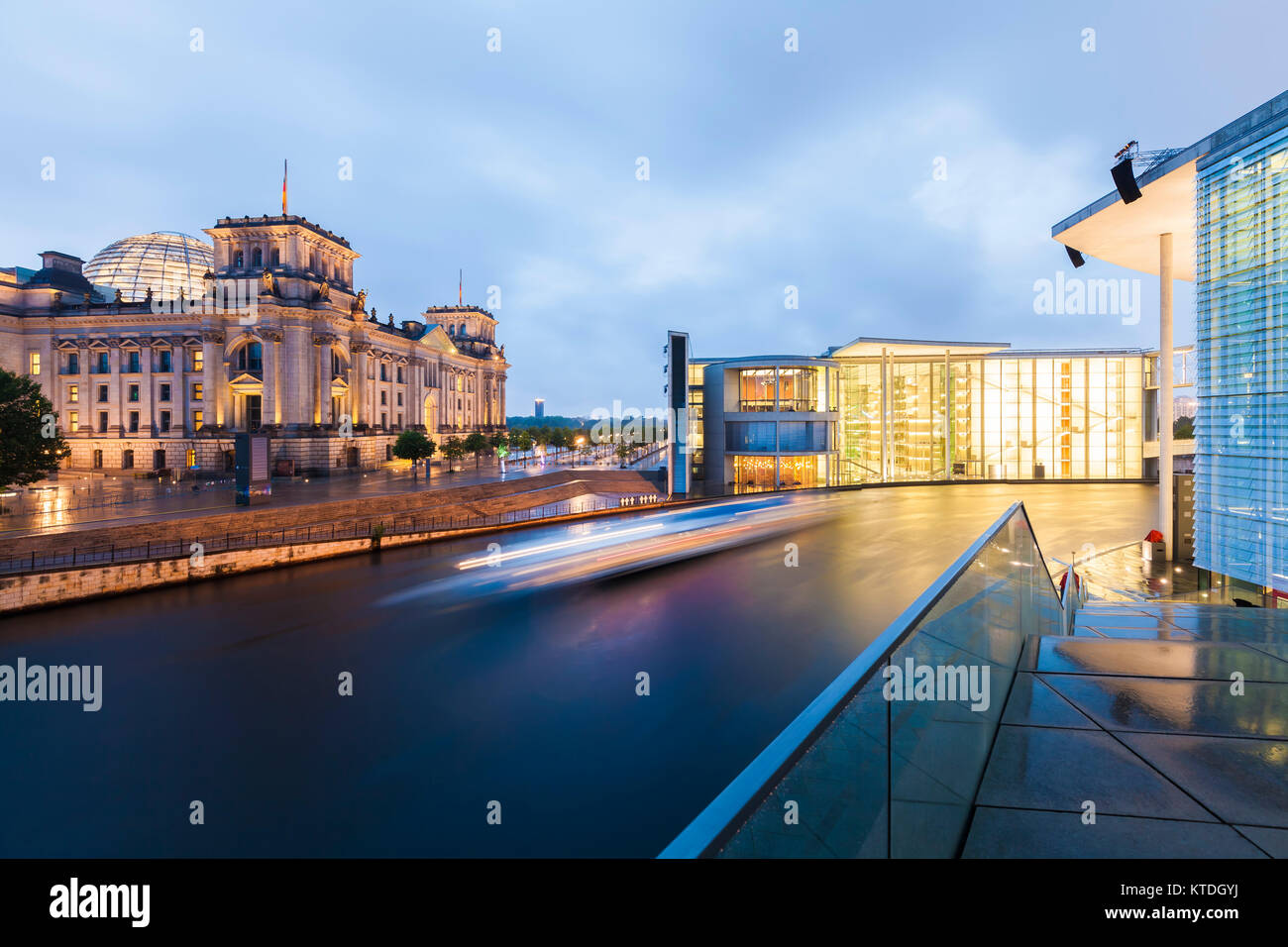 Deutschland, Berlin, Regierungsviertel, Spree, Reichstagsgebäude, Reichstag, Reichstagskuppel, Deutscher Bundestag, Parlamentsgebäude, Parlament, Paul Stock Photo