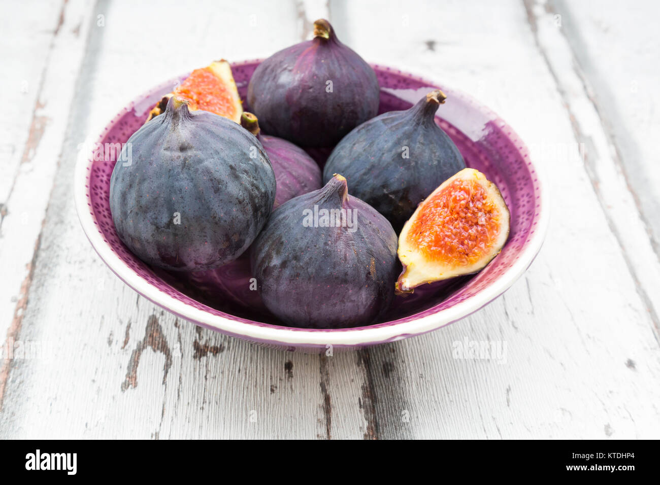 Bio figs in a bowl Stock Photo
