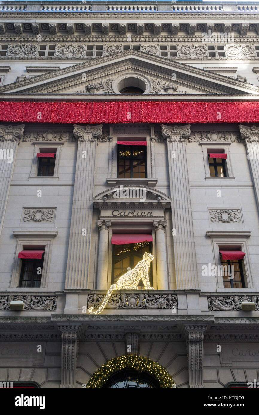Cartier Mansion with Holiday Decorations on Fifth Avenue, NYC, USA Stock Photo Alamy