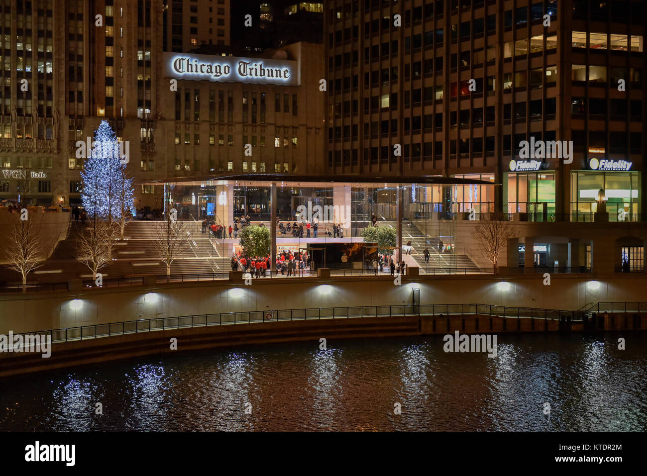 Apple Store Michigan Avenue, Chicago, IL, USA Stock Photo - Alamy