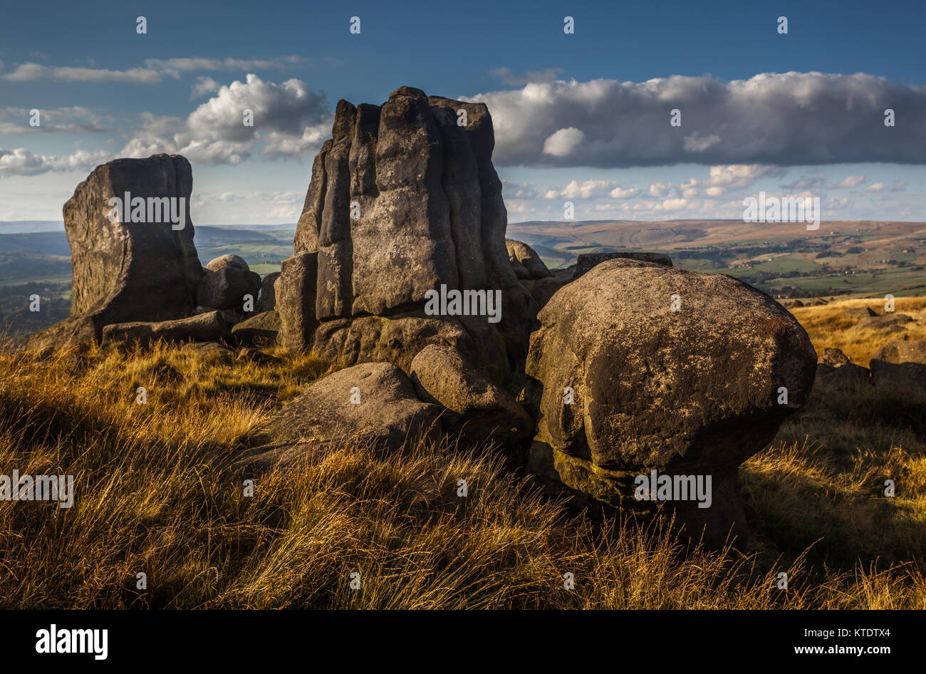 https://c8.alamy.com/comp/KTDTX4/rock-formations-called-kinder-stones-on-top-of-pots-n-pans-pots-and-KTDTX4.jpg