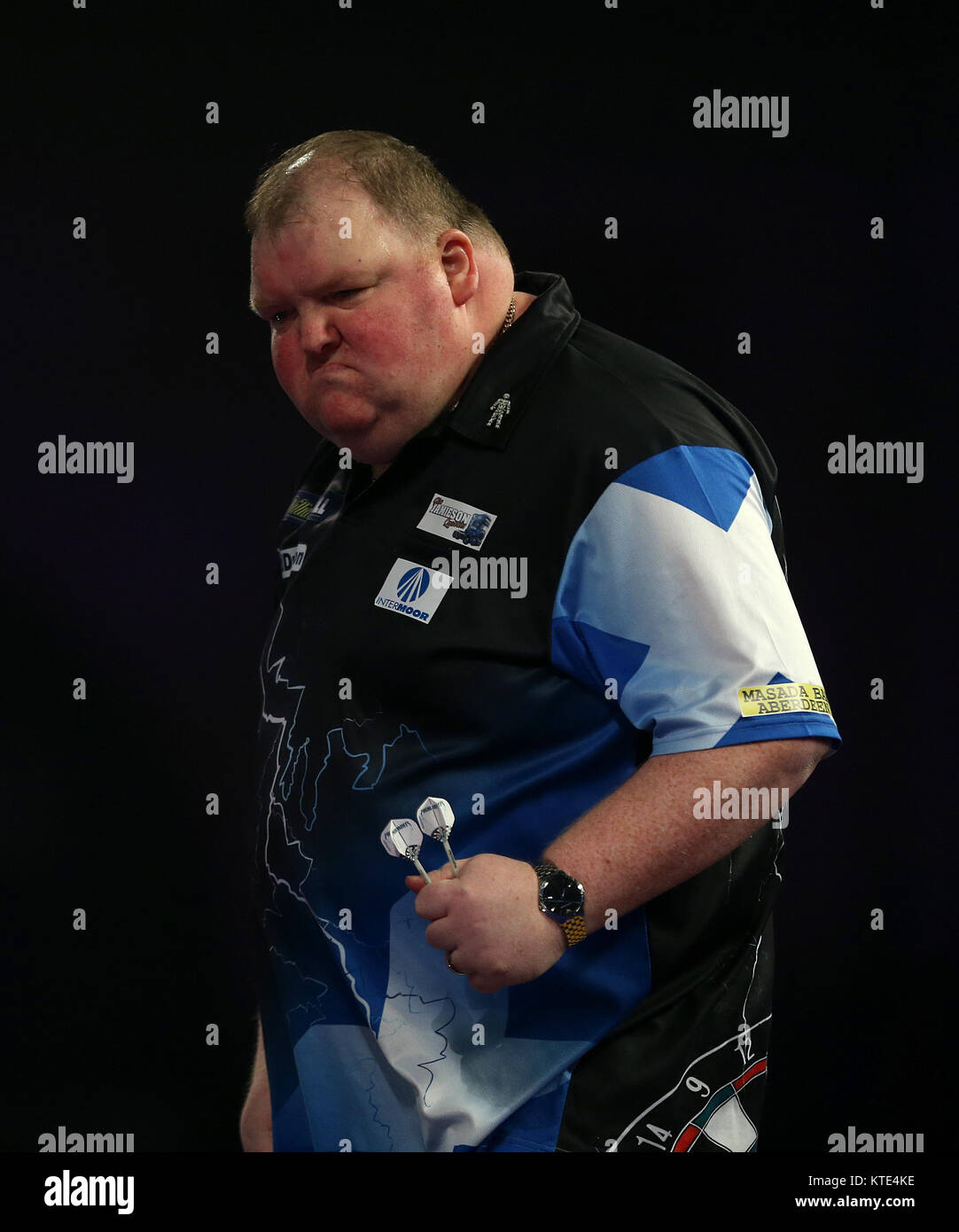 John Henderson Darts Hi res Stock Photography And Images Alamy John Henderson Darts Hi res Stock Photography And Images Alamy