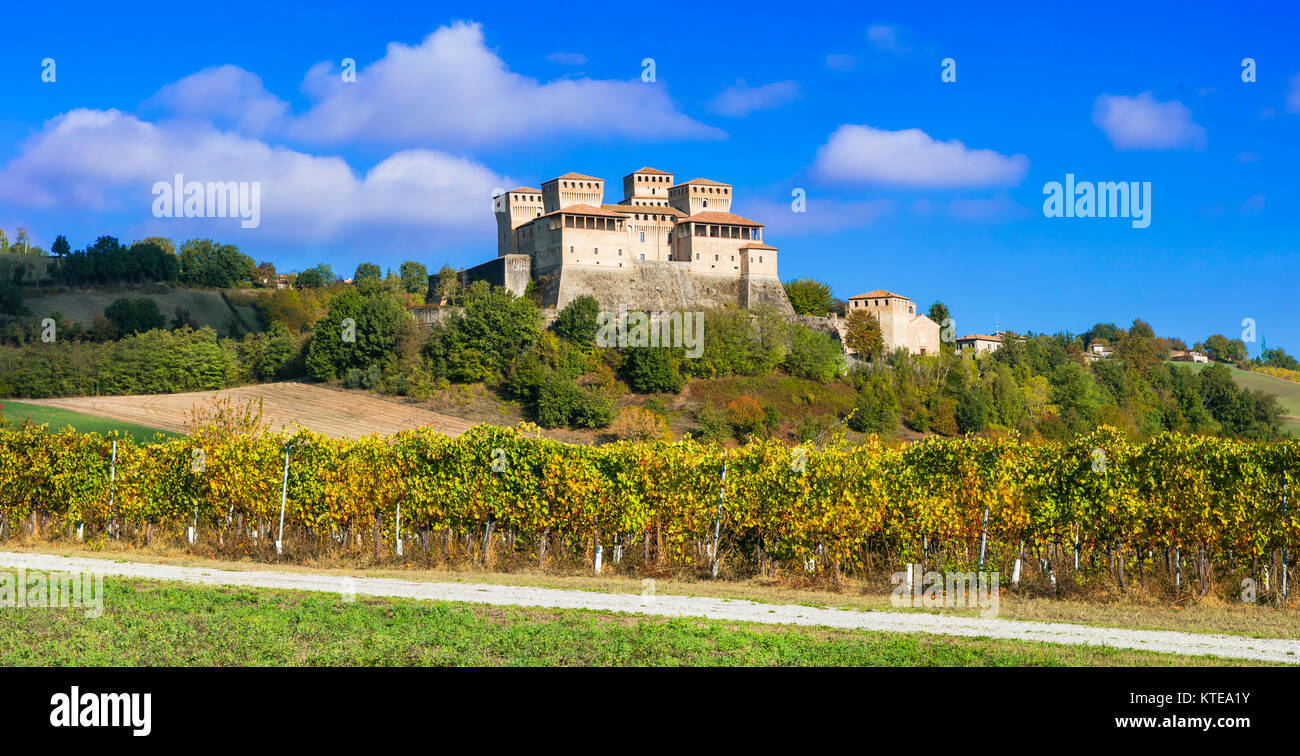 Impressive Torrechiara Castle,view With Vineyards,near Parma,emilia 