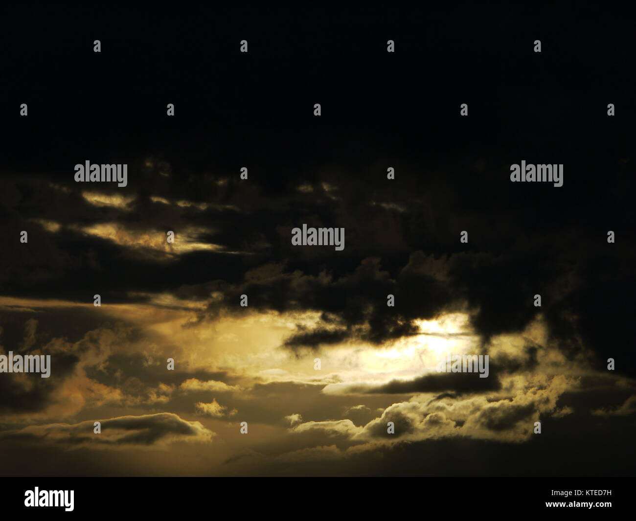 Dramatic sunset sky with clouds Stock Photo - Alamy