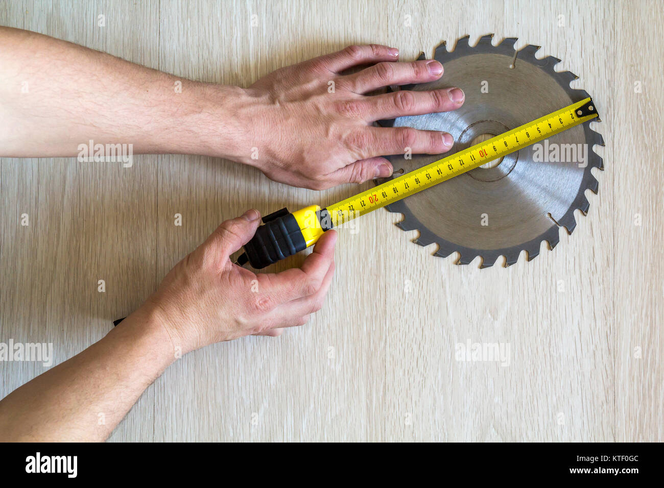 How to Measure Circular Saw Blade Size