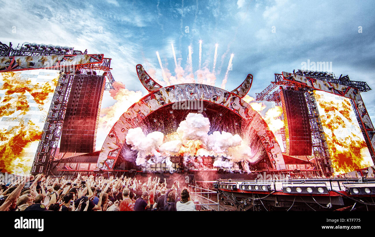 The Australian rock band AC/DC performs a live concert at Valle Hovin  Stadion in Oslo as part of the Rock or Bust World 2015 Tour. Norway, 17/07  2015 Stock Photo - Alamy