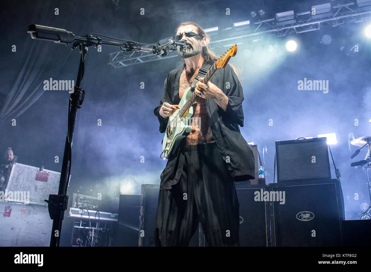 Biffy clyro lead singer simon neil performs hi-res stock photography ...