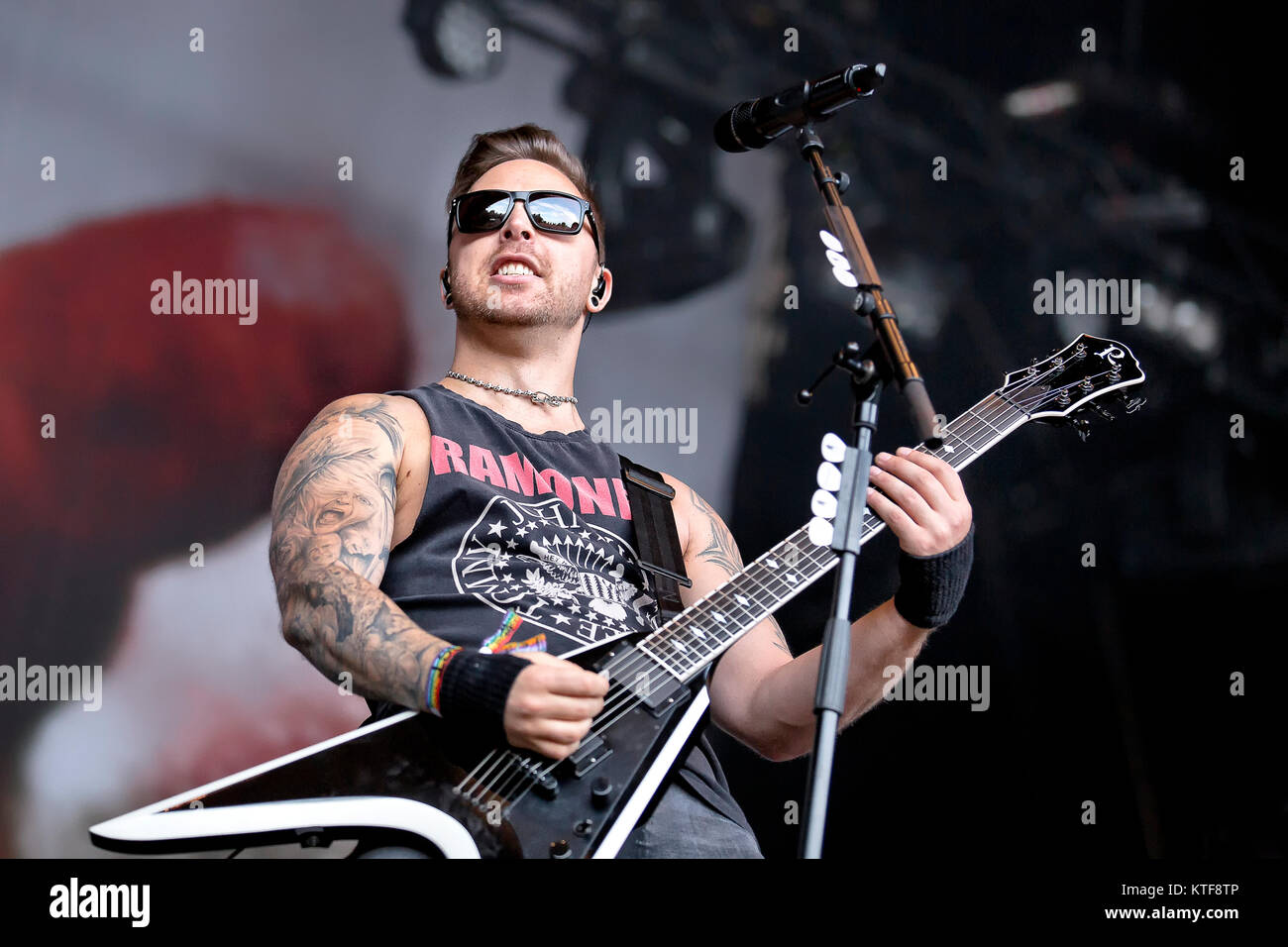 Singer guitarist matthew tuck of hi-res stock photography and images - Alamy