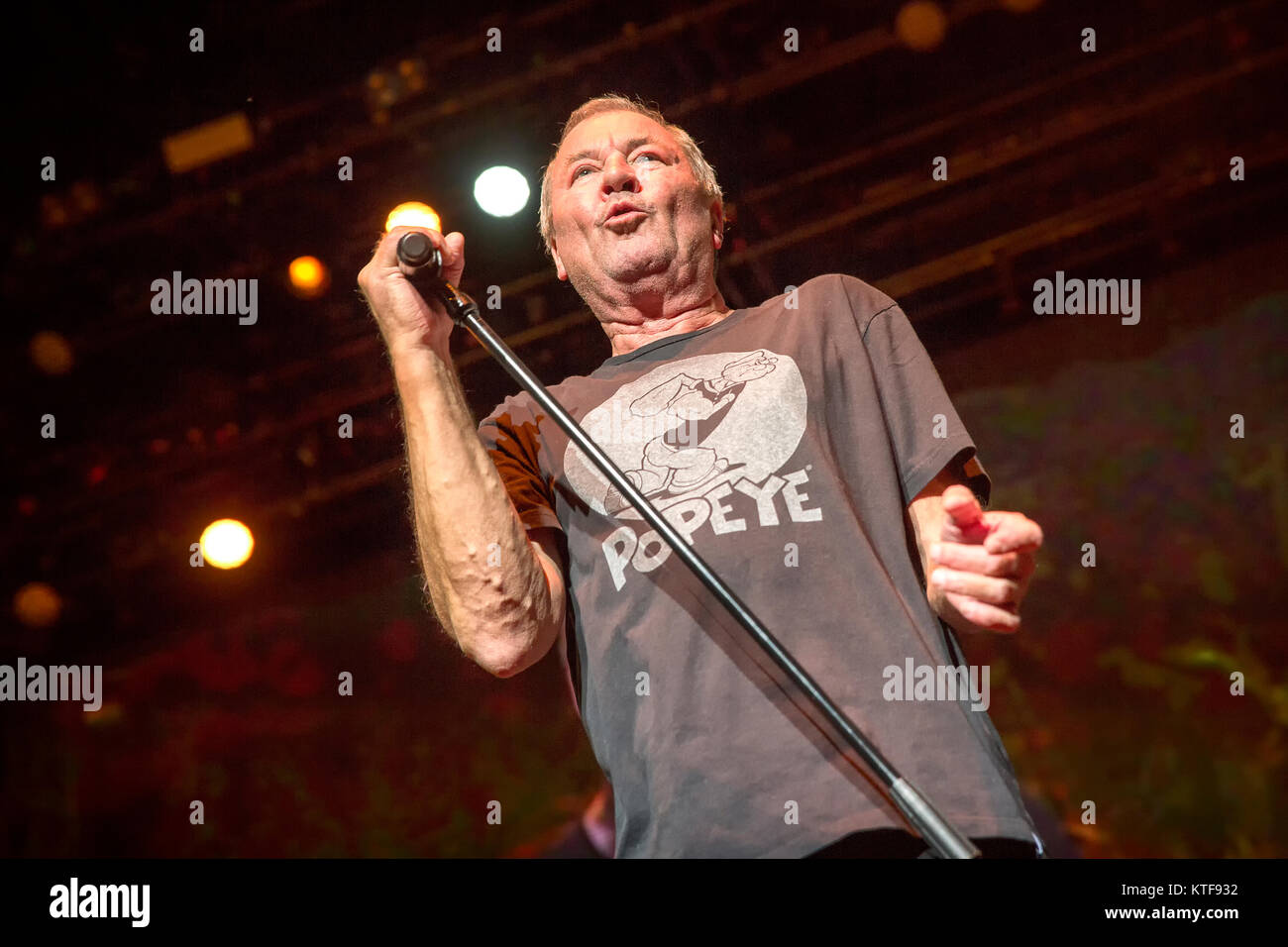 Norway, Oslo - November 9, 2017. The English rock band Deep Purple performs a live concert at Oslo Spektrum. Here vocalist and songwriter Ian Gillan is seen live on stage. (Photo credit: Gonzales Photo - Terje Dokken). Stock Photo