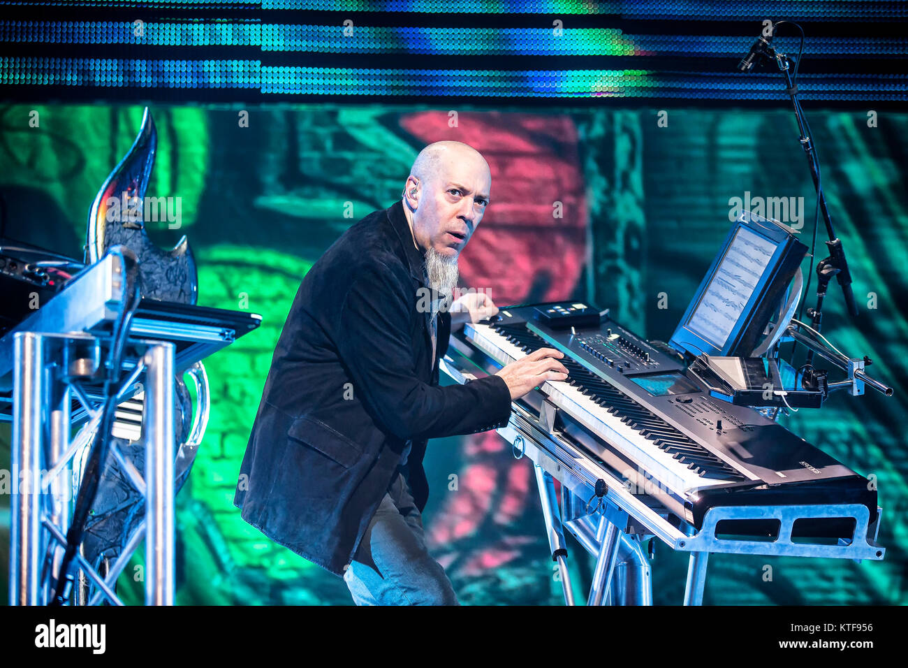 Jordan rudess keyboards hi-res stock photography and images