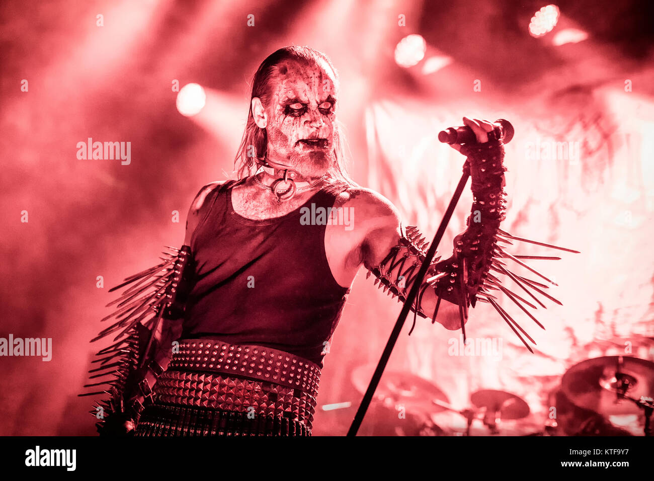 Black metal band hi-res stock photography and images - Alamy