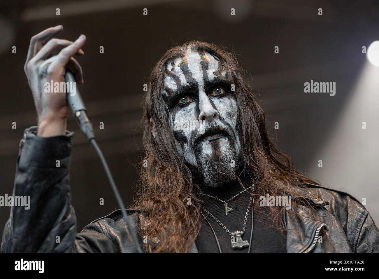 Norway, Borre – August 18, 2017. The Norwegian black metal band Gaahls Wyrd performs a live concert during the Norwegian metal festival Midgardsblot Festival 2017 in Borre. Here vocalist Gaahl is seen live on stage. (Photocredit: Terje Dokken). Stock Photo