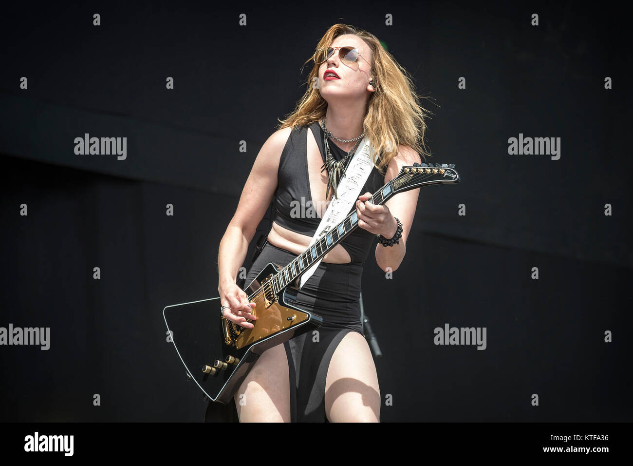 Halestorm band hi-res stock photography and images - Alamy