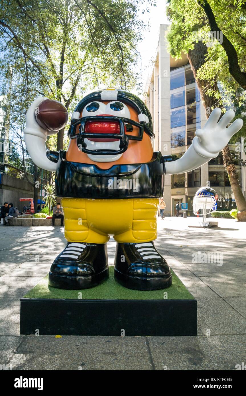 REFORMA AVENUE, MEXICO CITY, NOVEMBER 13, 2017 - NFL Ball Parade 2017 on the occasion of the match between Patriots and Raiders at the Aztec Stadium. Stock Photo