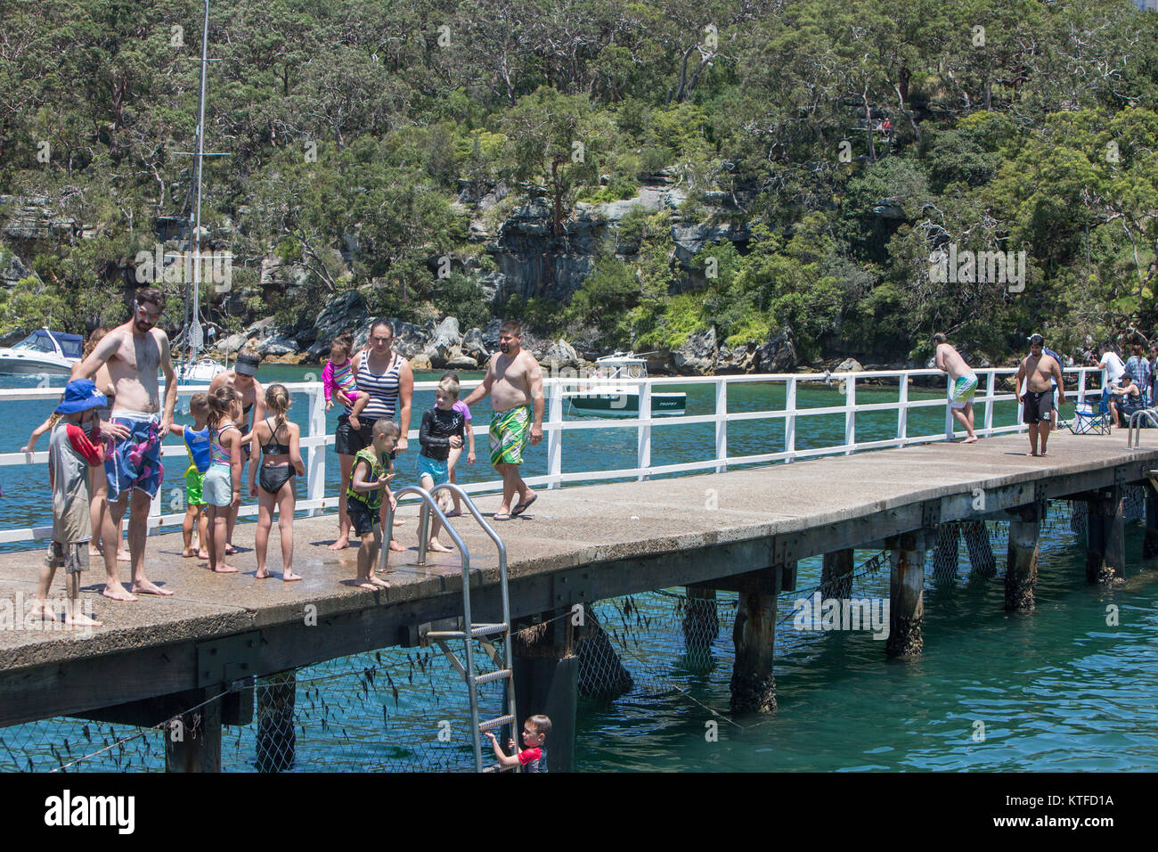 Chowder Bay is located at the southern end of Middle harbour peninsula