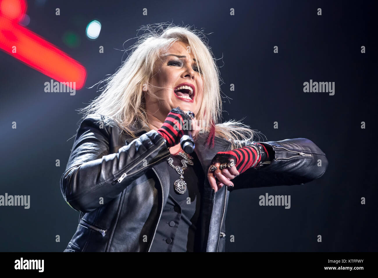Kim wilde 80s hi-res stock photography and images - Alamy