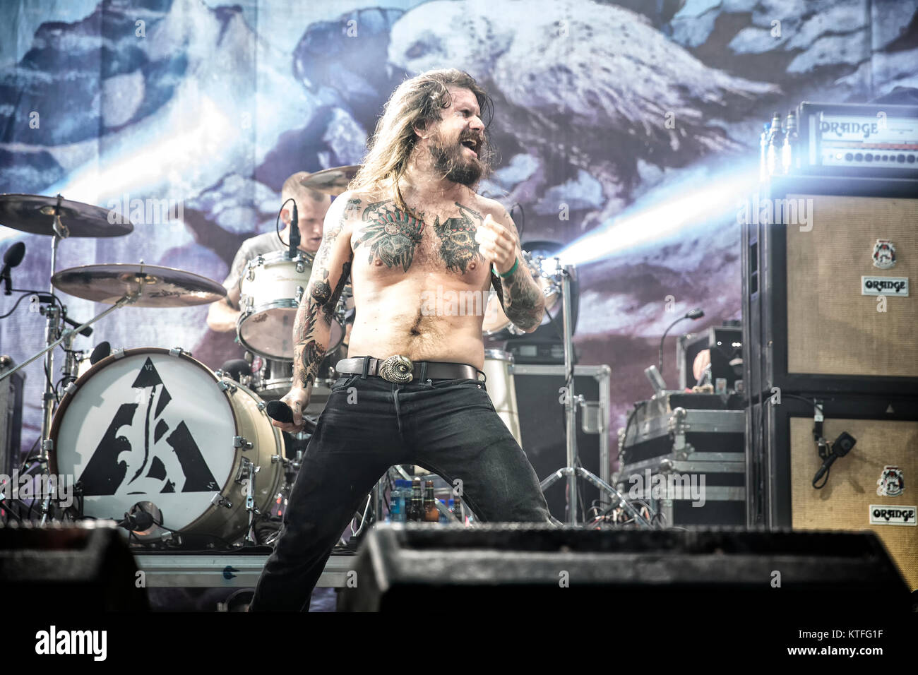 The Norwegian black metal and heavy metal band Kvelertak performs a live concert at at the Norwegian music festival Øyafestivalen 2016 in Oslo. Here vocalist Erlend Hjelvik is seen live on stage. Norway, 13/08 2016. Stock Photo