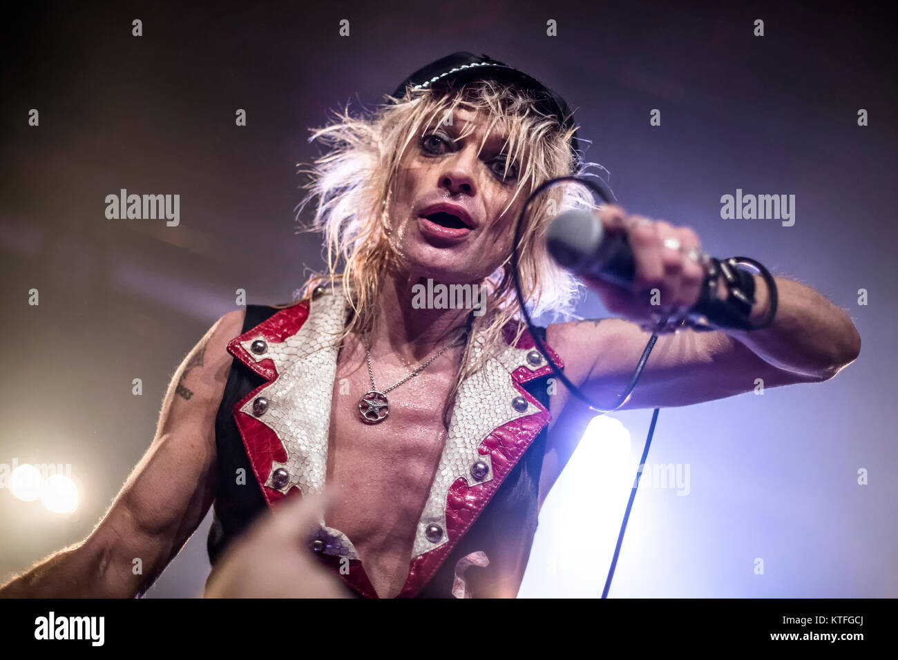 The Finnish rock musician and glam rock singer Michael Monroe performs live at Gjerdrum Kulturhus. Michael Monroe was known as the vocalist of the bands Hanoi Rocks, Demolition 23 and Jerusalem Slim. Norway, 22/10 2016. Stock Photo