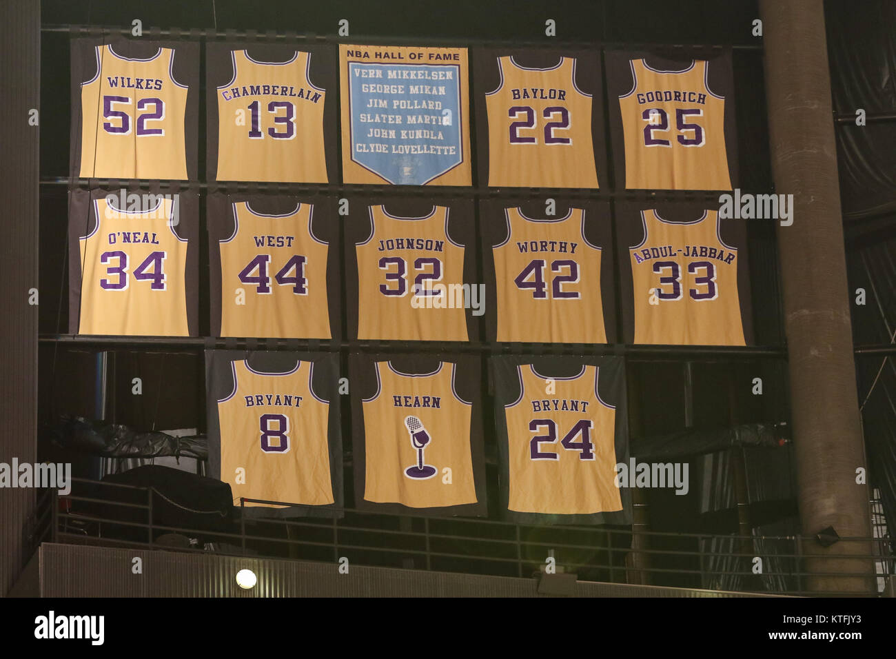 clippers retired jerseys