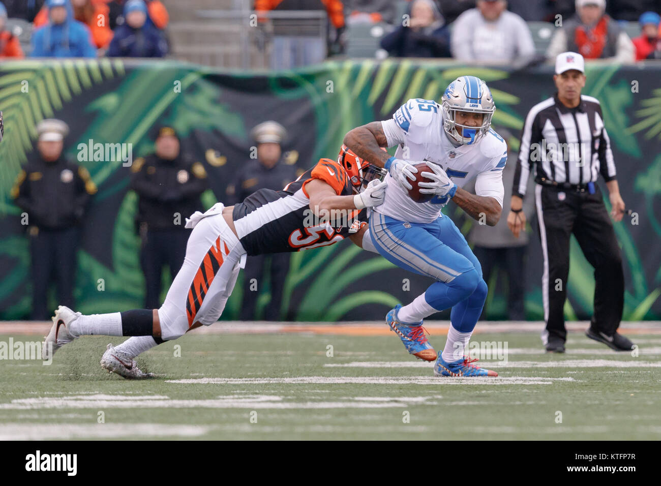 Cincinnati, OH, USA. 24th Dec, 2017. Detroit Lions tight end Eric Ebron