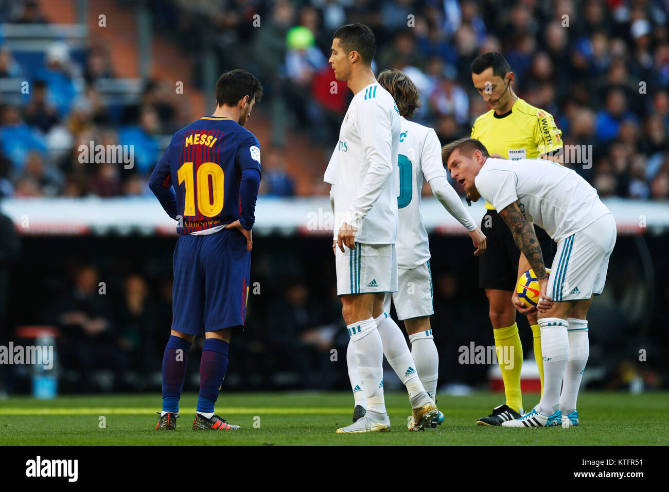 1,403 Messi Vs Ronaldo Photos & High Res Pictures - Getty Images