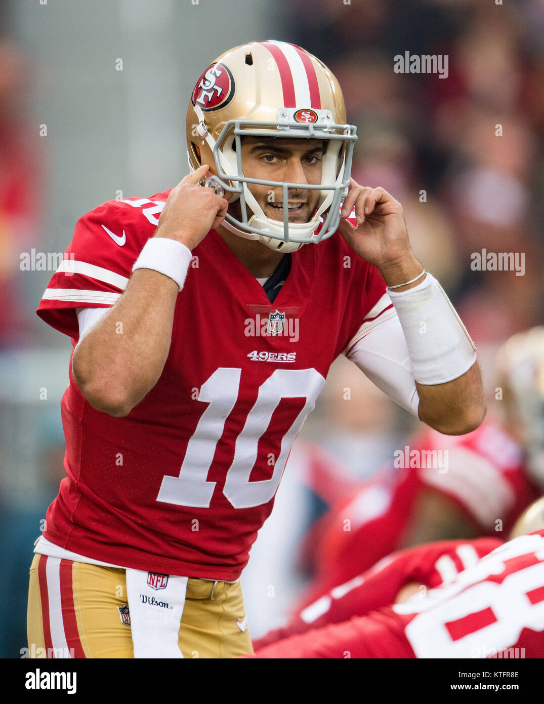 SANTA CLARA, CA - DECEMBER 04: San Francisco 49ers quarterback