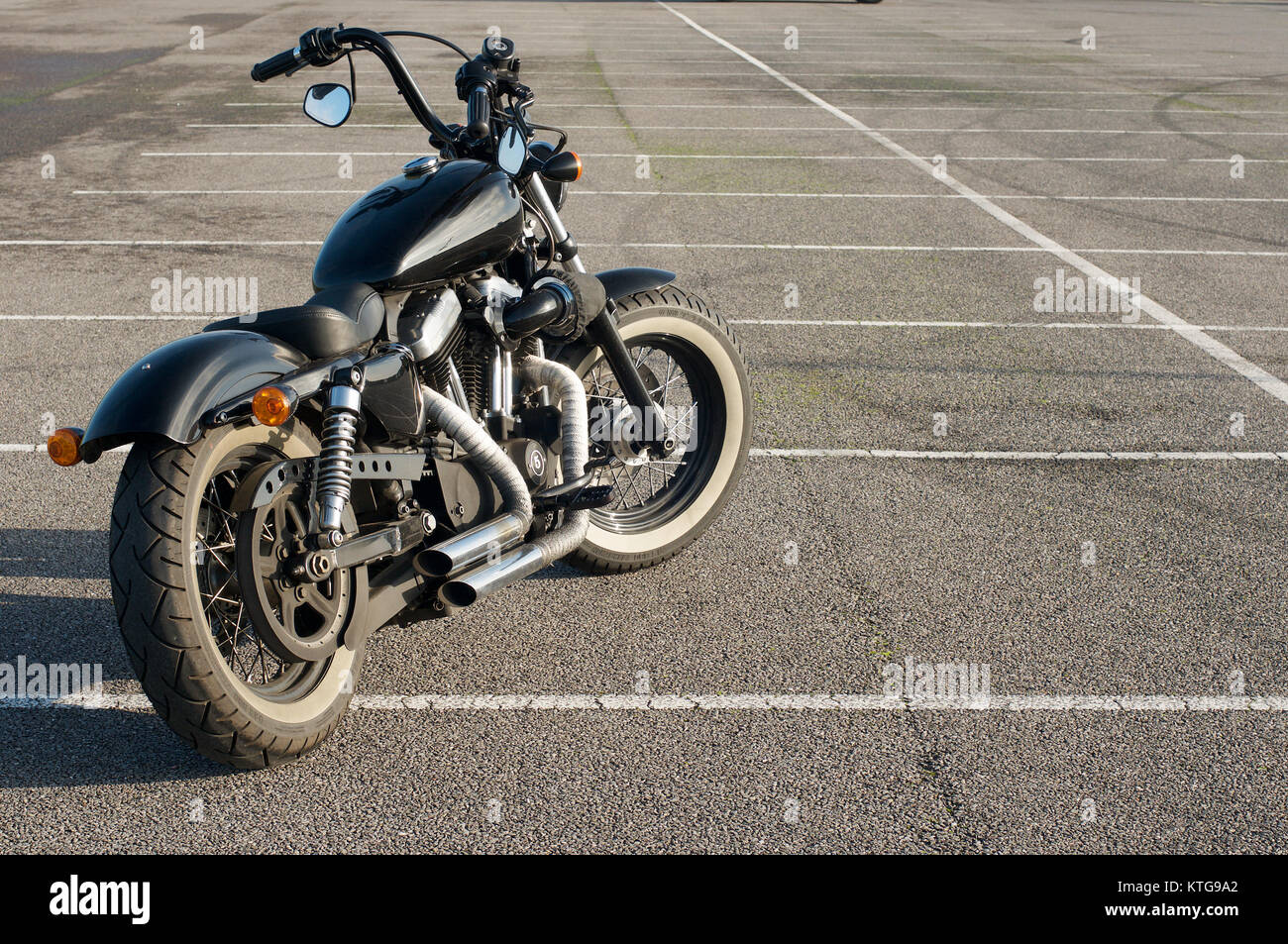 Black Harley Davidson motorcycle custom 