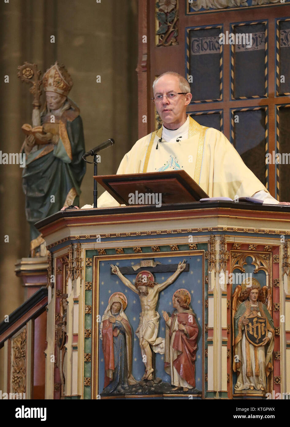 The canterbury justin welby christmas day service canterbury