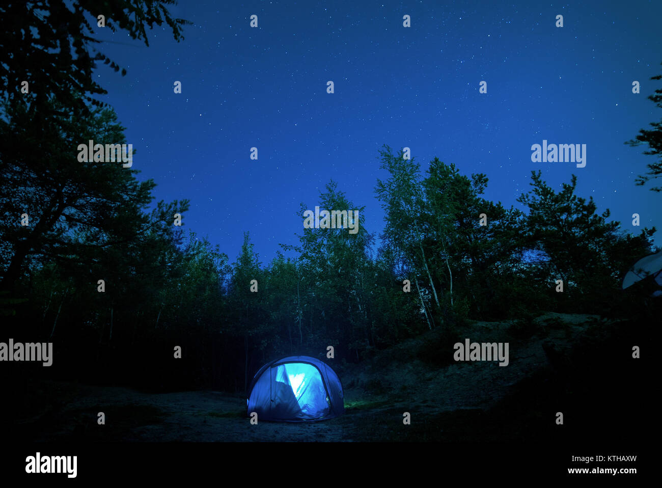Tent under star sky Stock Photo - Alamy