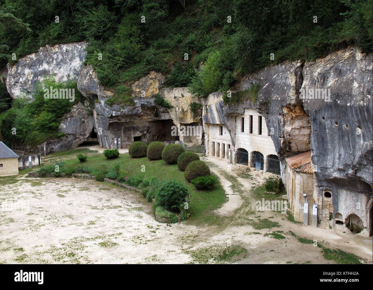 Troglodyte France High Resolution Stock Photography And Images Alamy