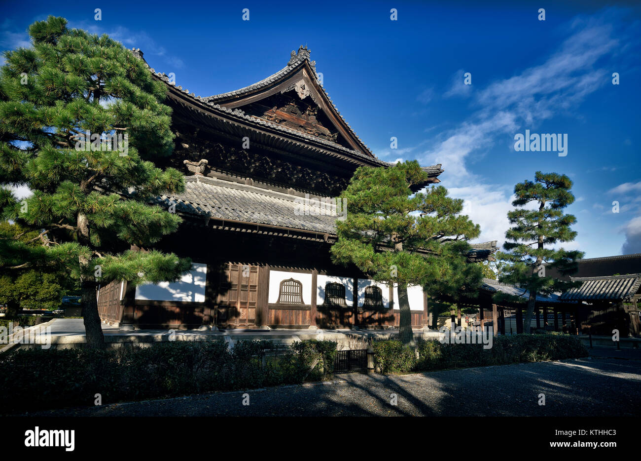 Kennin-ji, Kenninji, Zen Buddhist temple, Hatto main hall in morning sunrise. Gion district, Komatsucho, Higashiyama Ward, Kyoto, Japan 2017. Stock Photo